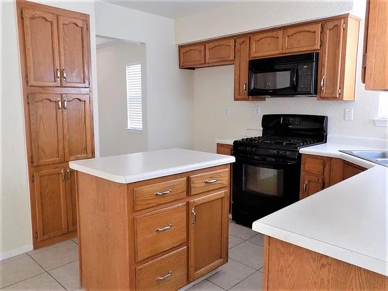 7608 Plaza Taurina Dr — Photo 6