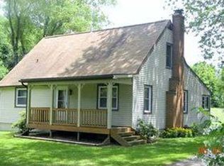 6160 Lakeside Dr, Sharpsville, PA 16150