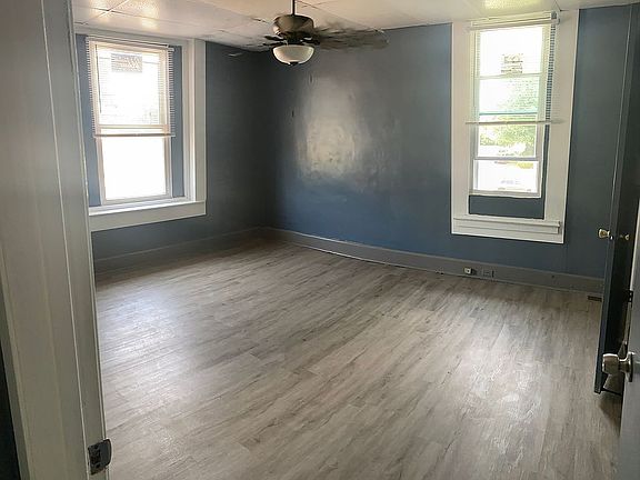 3rd image of 1744 Ohio Ave