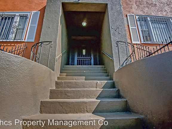 3rd image of 404 N Coronado St APT 106