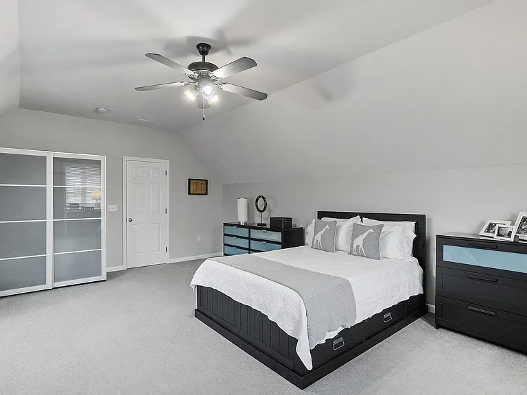 131 Forest Hill Way — Photo 39