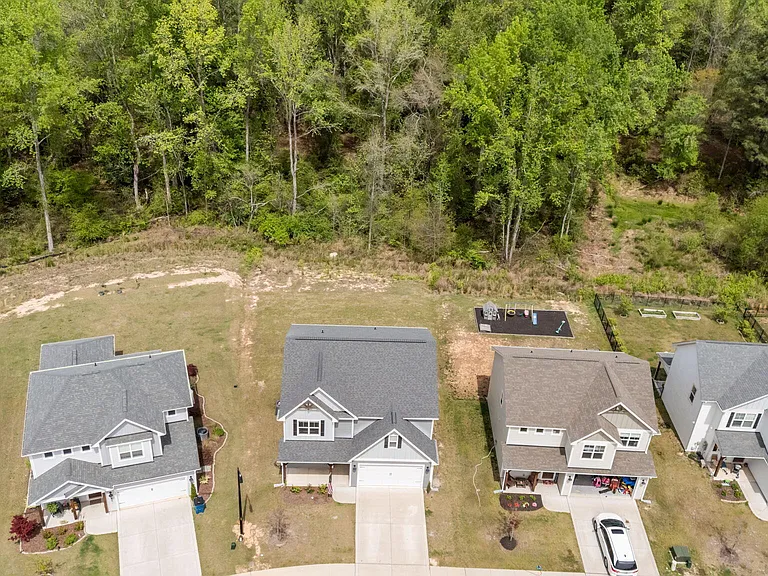324 Dunston Rd — Photo 44