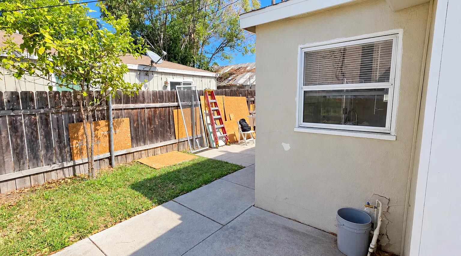 3 bed, 1200 sqft, $2,995 — Photo 2