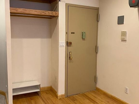 3rd image of 154 Orchard St APT 9