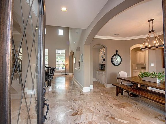 4th image of 1274 Capri Ct