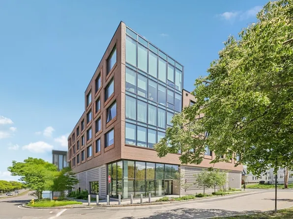 57 Quincy Shore Dr APT Penthouse, Quincy, MA 02171