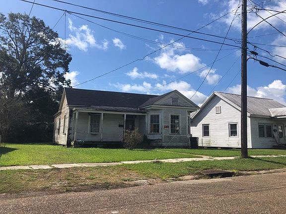 2nd image of 210 Pellerin St