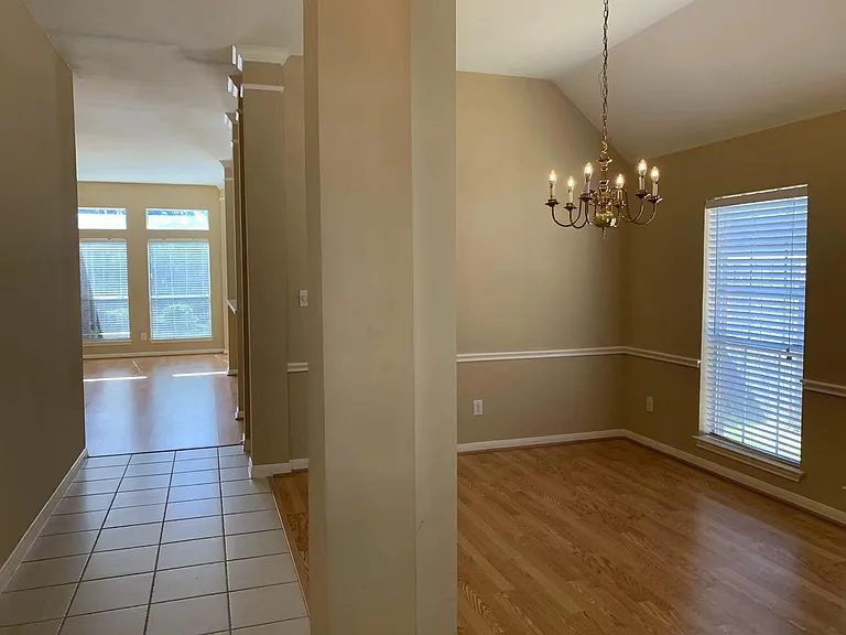 22735 April Springs Ln — Photo 3