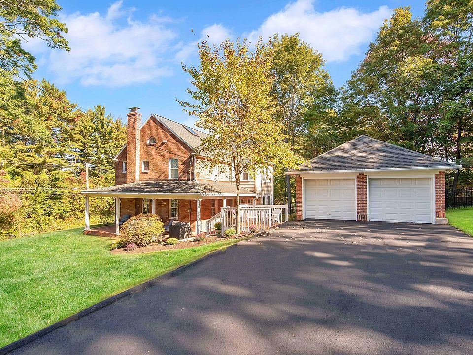 Ample Parking, spacious patio