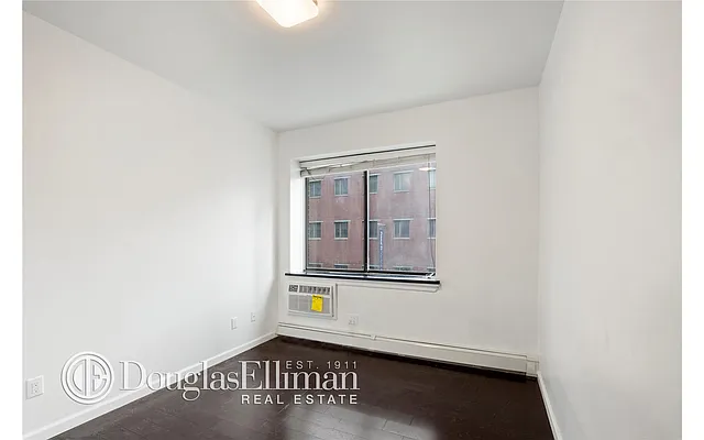 Rented by Douglas Elliman | media 21