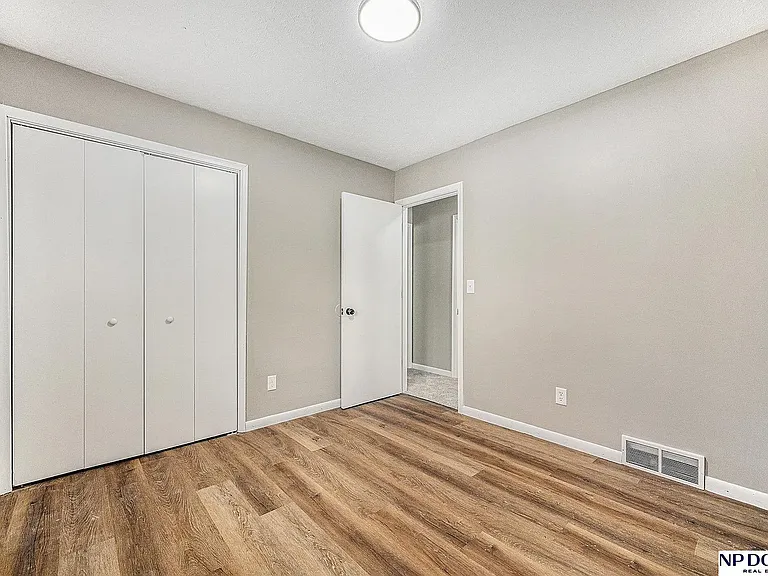 6024 S 42nd St #1 — Photo 9