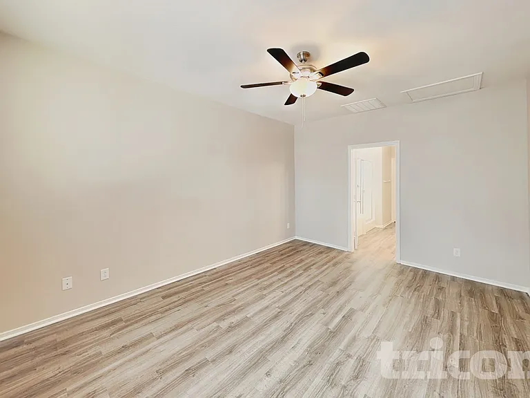 1020 Fishing St — Photo 7