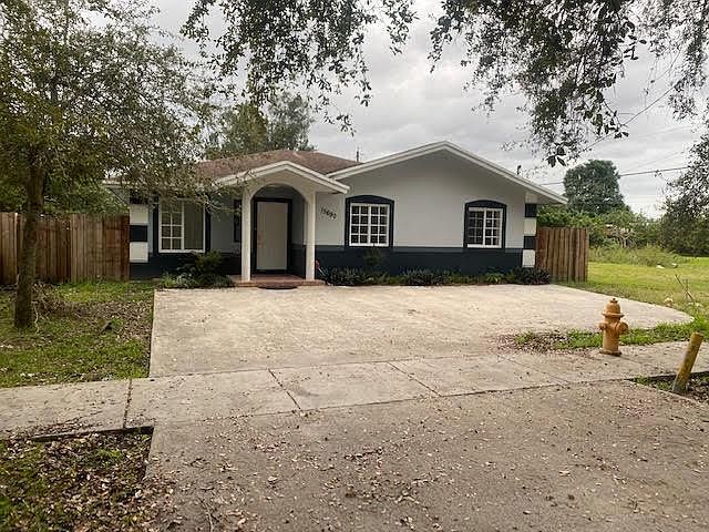 1st image of 15690 NW 39th Ct