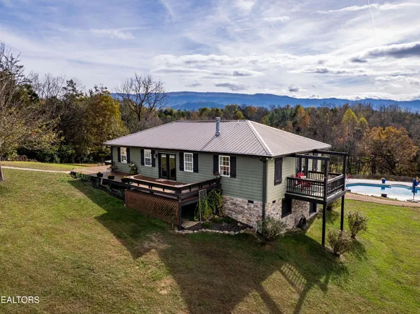 611 Davis Blvd, Seymour, TN 37865