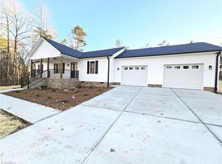 1076 Fisherman Rd, Walnut Cove, NC 27052