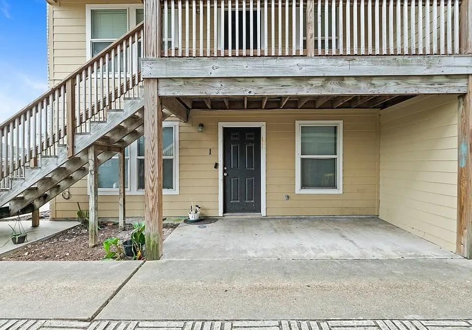 659 Redwood Ave #759-1
