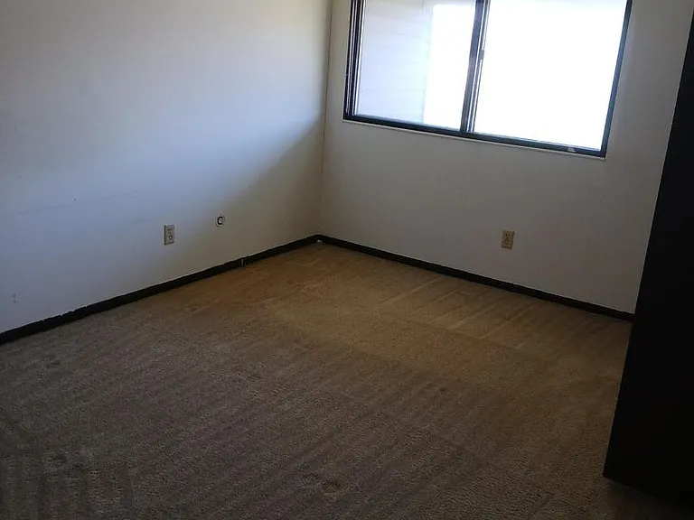 7104 Hillandale Rd — Photo 10