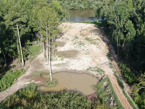 73 River Run Rd, Hazlehurst, GA 31539