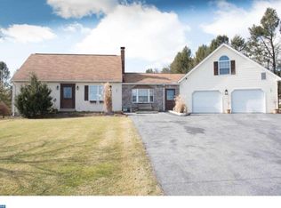 416 Clearfield Rd, New Providence, PA 17566