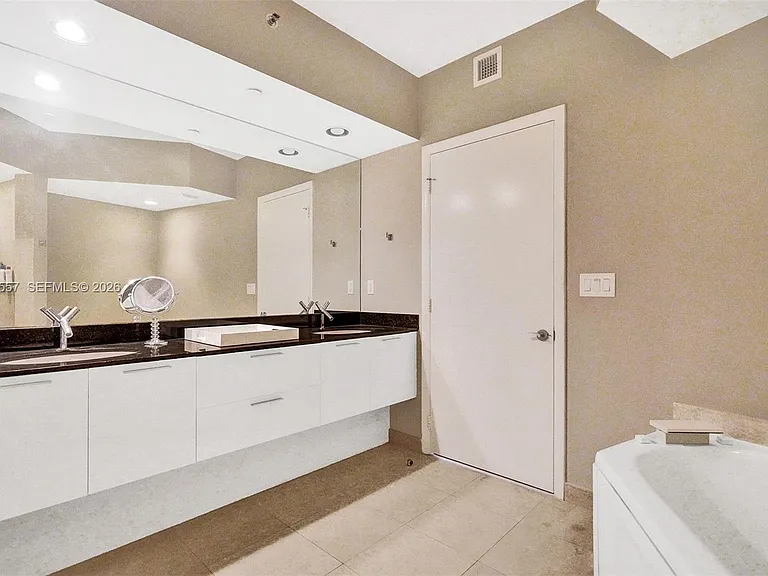 400 Alton Rd #1011 — Photo 17
