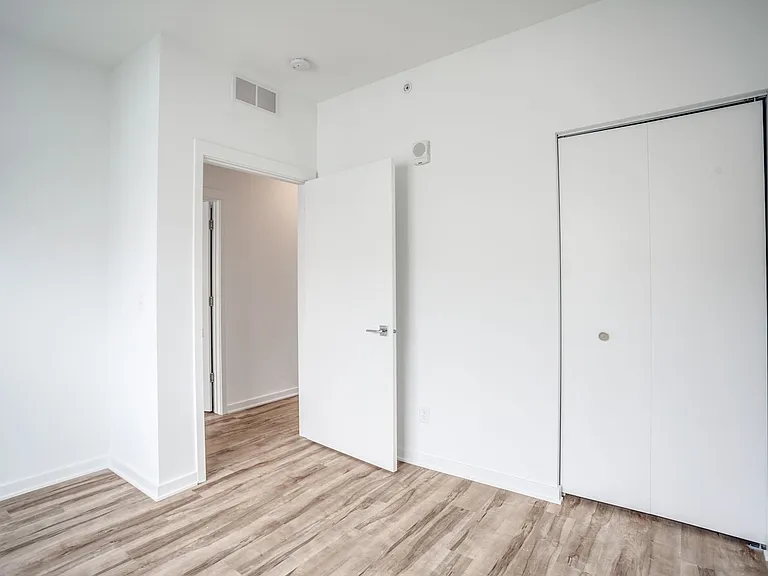 3333 Nicollet Ave S — Photo 37