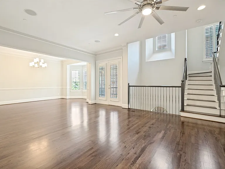 3967 Travis St — Photo 4