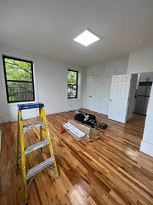 Rented by Standard Living Realty Inc | media 19