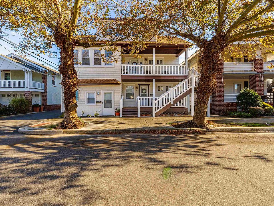 1st image of 611 2nd St #4