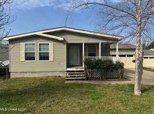 73 Crest Oak Dr, Starkville, MS 39759
