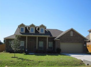 22207 Pine Tree Dr, Tomball, TX 77377