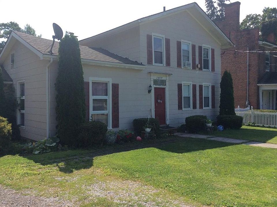 2nd image of 2669 Main St