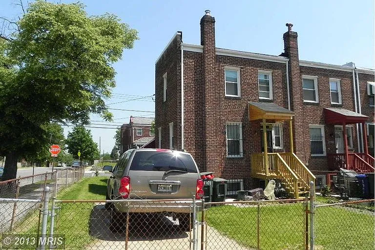 1701 Fort Davis St SE photo 1