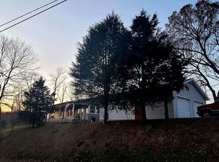 3068 Federal Ridge Rd, Saint Marys, WV 26170