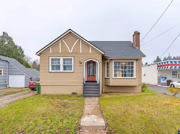 1430 17th St NE, Salem, OR 97301