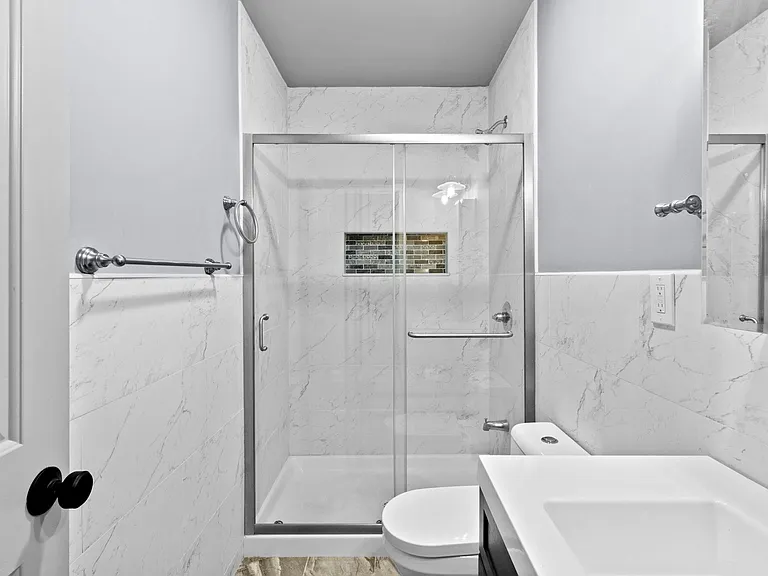 418 S 15th St #1F — Photo 15