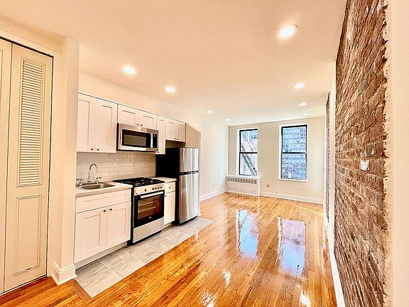 2nd image of 324 E 34th St APT F4