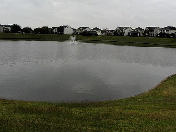 3rd image of 20739 Settlers Lake Cir N