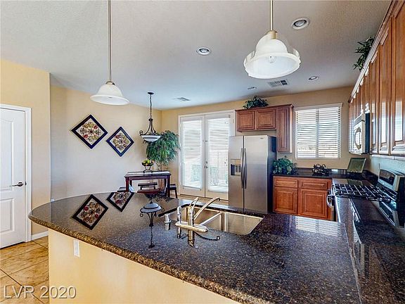 5th image of 5925 Saratoga Reserve St