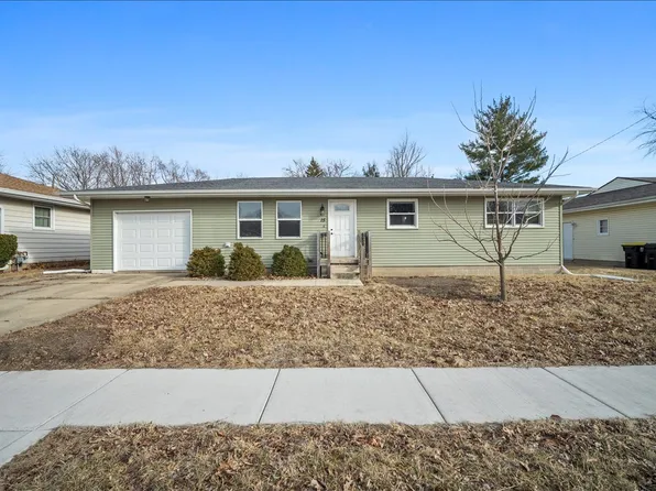 15 Brookwood Dr, Normal, IL 61761