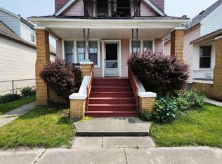 2056 Yemans St, Hamtramck, MI 48212