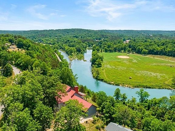 3rd image of 45 Bluff Rd