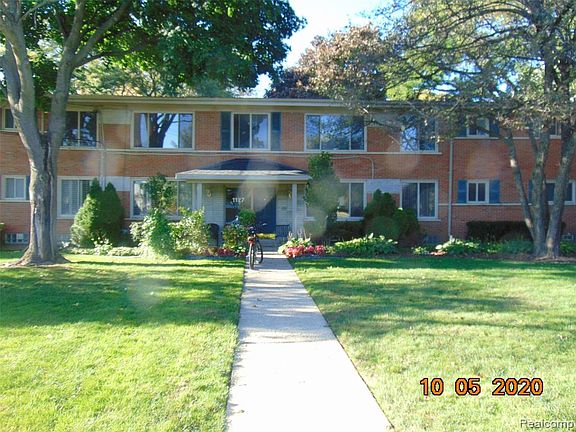 2nd image of 1127 Derby Rd APT 7