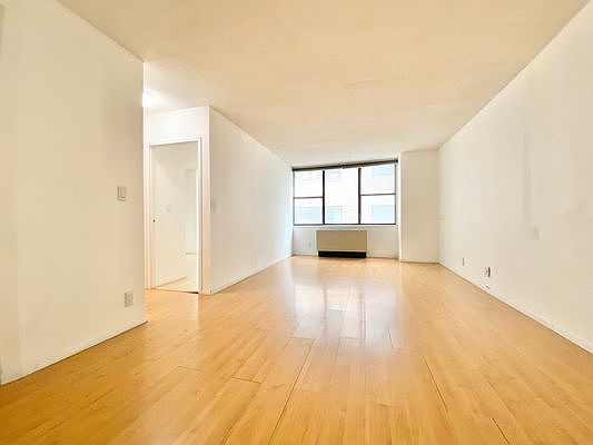 1st image of 301 E 45th St APT 18A