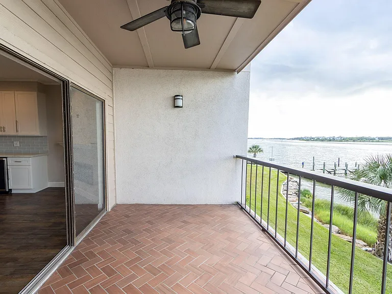 401 Lakeside Ln #111 — Photo 29