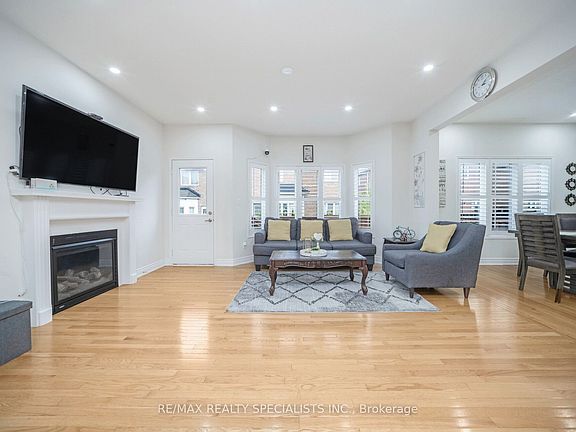 5th image of 227 Valleyway Dr