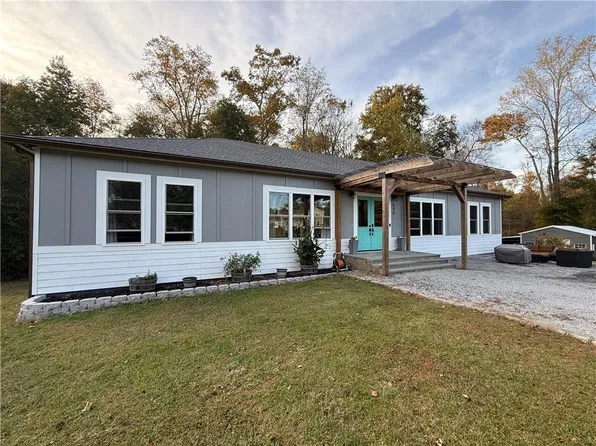 520 Hitchcock Rd, Dallas, GA 30157