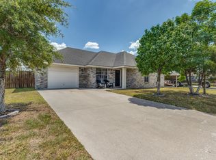 1008 Wootton Ave, Bridgeport, TX 76426