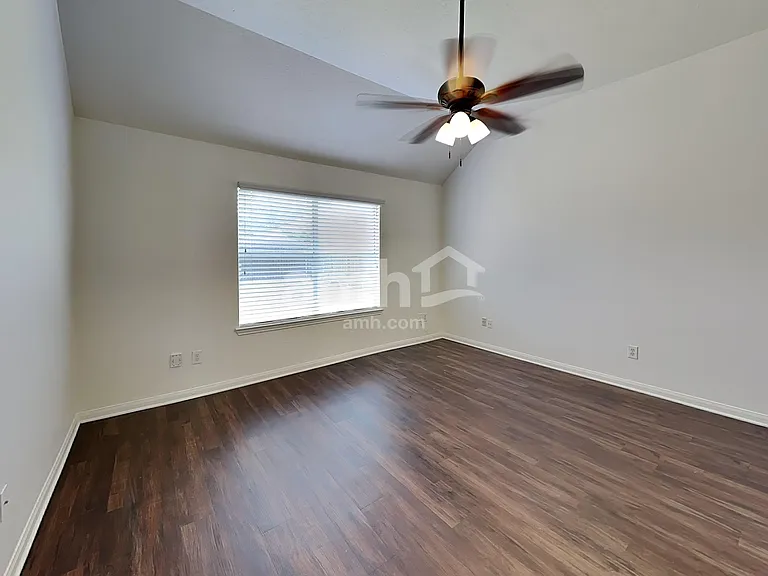 30 Huntington Bend Dr — Photo 9