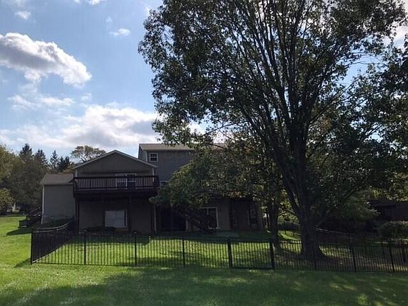 4th image of 341 Deer Trail Dr