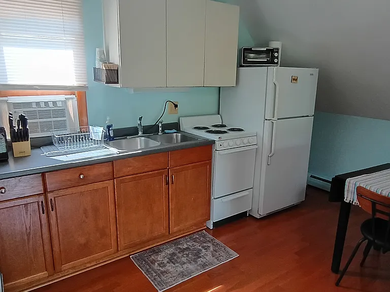 10 Chesterfield Rd #B — Photo 11
